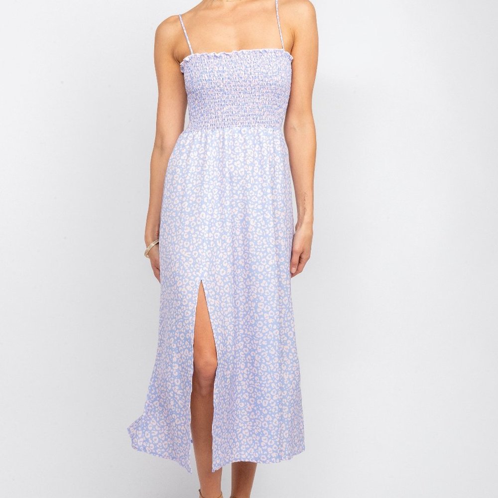 Resa Ashley, size Medium, blue and pink print